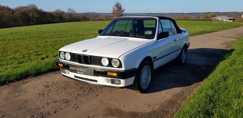1993 BMW E30 318i LUX - LOW MILEAGE - ATTENTIVELY MAINTAINED  For Sale