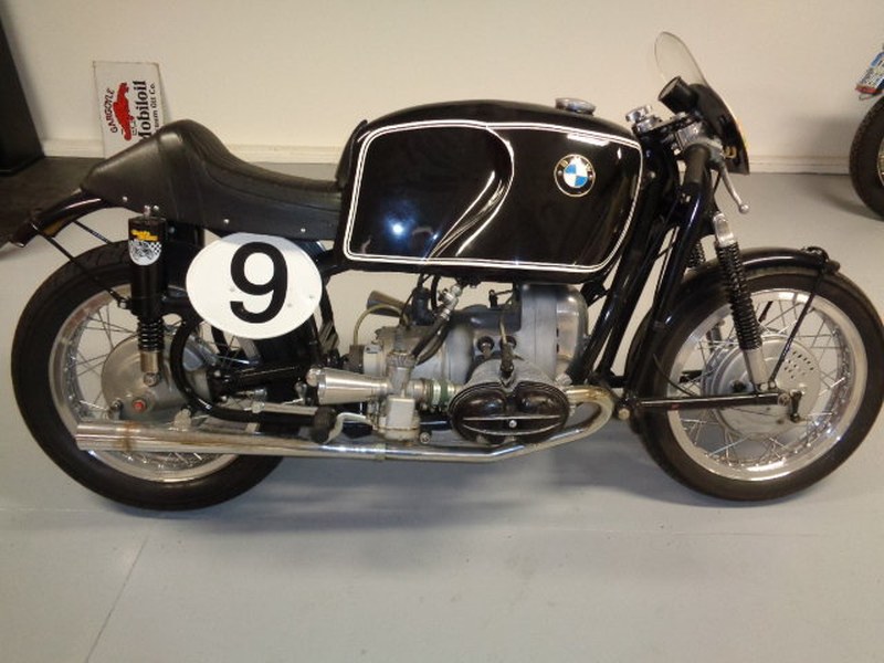 R60 Classic racer