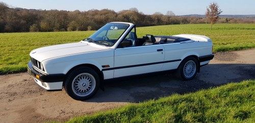 1993 BMW E30 318i LUX - LOW MILEAGE - ATTENTIVELY MAINTAINED  For Sale