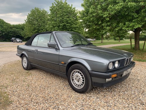 1988 E30 320 Convertible with only one previous owner! SOLD