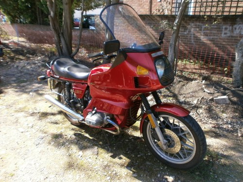 1984 BMW R80 RT  Low Mileage Original and complete. For Sale