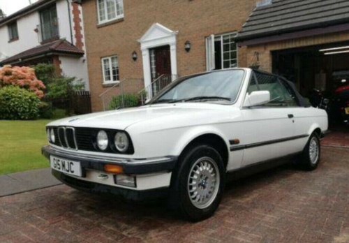 1990 BMW E30 325i Convertible, White Auto private In vendita