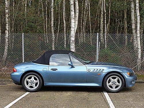 1997 Low mileage BMW Z3 Roadster with Manual gearbox For Sale