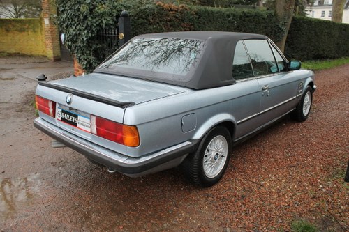 1990 BMW 320i Automatic Convertible E30 With S/History File & MoT SOLD
