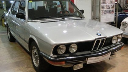 BMW 518 E12 SERIE 5 - 1980