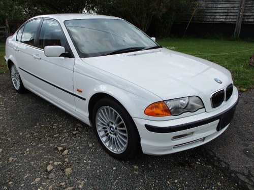 2001 BMW 330 Saloon Automatic. Simply the best VERKAUFT