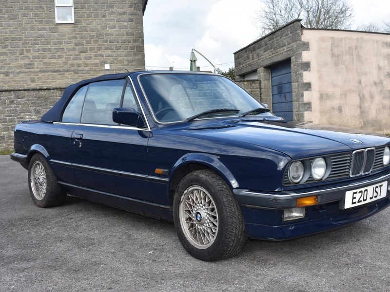 1989 BMW 320i convertible 30/5/20