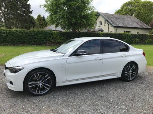 2018 BMW 320D M SPORT SHADOW EDITION WHITE/RED STUNNING!! VENDU