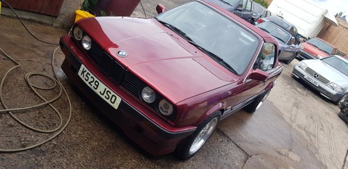 1992 BMW 318i automatic calypso red in great condition In vendita