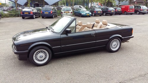 BMW 325i convertible E30 1989 diamond black incl documents In vendita