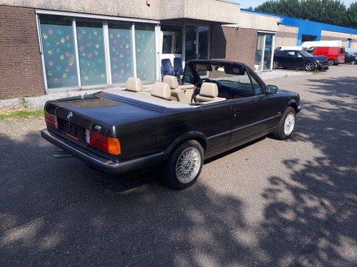 1986 BMW 325i convertible E30 diamond black with beige int. For Sale