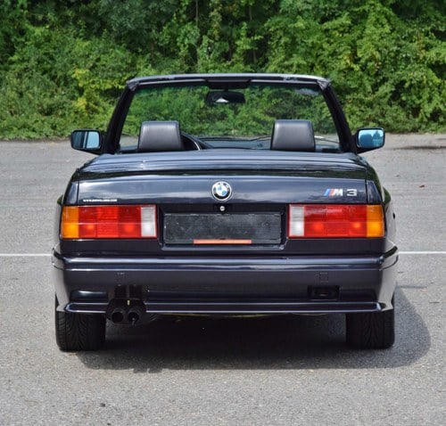 1991 BMW M3 - 6