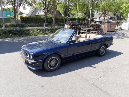 1986 BMW 320iA cabrio E30 atlantic blue BMW SoundSystem SOLD