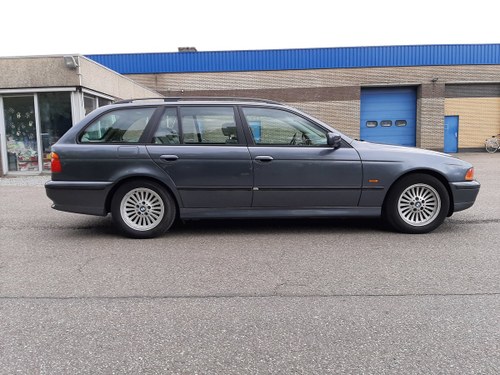 1997 BMW 540i TOURING E39 FJORDGRAU V8 286 PK 2E EIG ORIG NL CAR In vendita