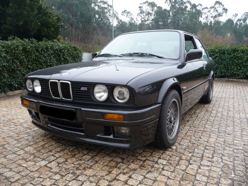 Rare BMW E30 320iS 1990 in Mint condition For Sale