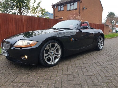 2003 Stunning BMW z4 3.0i roadster auto in black For Sale