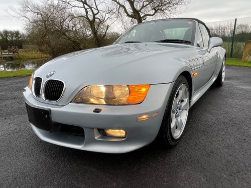 1998 BMW Z3 IMPORTED ROADSTER CONVERTIBLE 2.8 AUTOMATIC * ONLY 26 In vendita