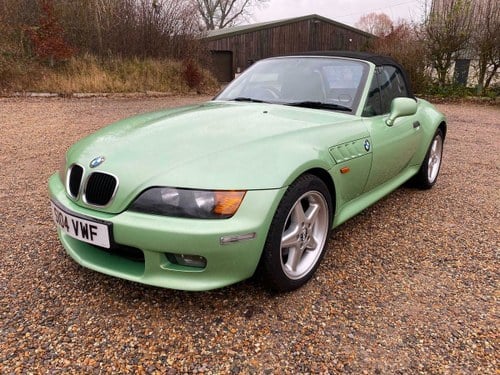 Glorious 1998 BMW Z3 2.8I Manual, Rare Factory Colour For Sale