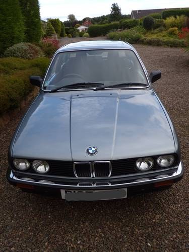 Collector item BMW 323i manual (1985) SOLD