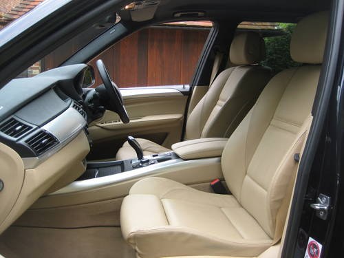 2010 BMW X5 - 4