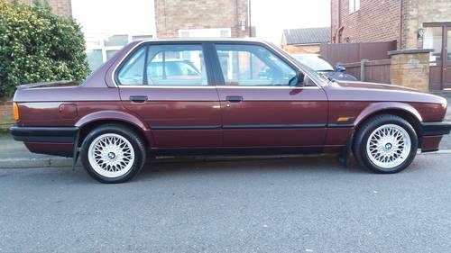 1989 BMW E30 325i SE AUTO SALOON BURGUNDY RED METALLIC For Sale