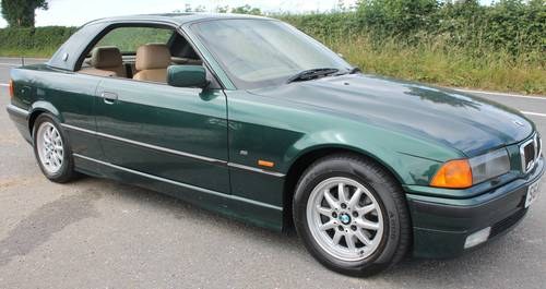 1999 BMW 323i 5 Speed Manual Convertible ONLY 48,000 Miles VENDU