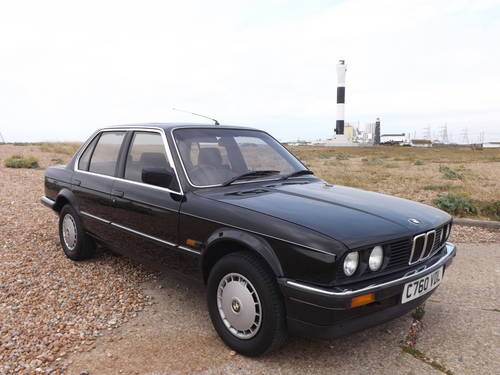 1986 BMW E30 320i AUTOMATIC. In vendita