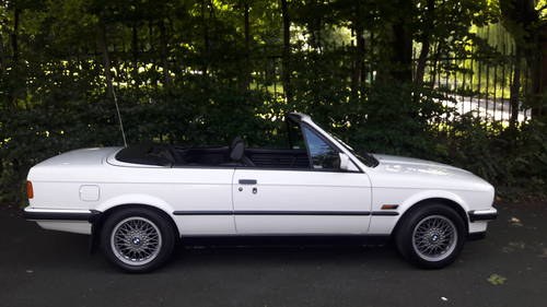 1990 BMW E30 325i Cabriolet Convertible Auto ***Concours*** In vendita