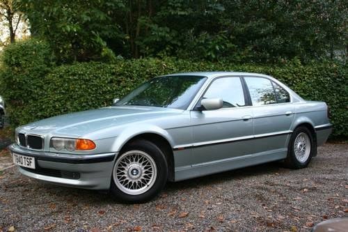 1999 T GLACIER GREEN E38 740I WITH EXCELLENT SPECIFICATION VENDIDO