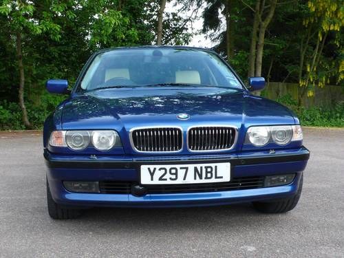 2001 Rare low milage mint example costs new £91'700 VERKAUFT