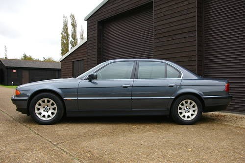 2001 BMW 735i SE Automatic Saloon (13,646 miles) VERKAUFT
