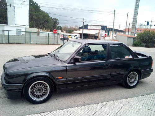 1989 Rare BMW E30 320is , "The Wolf with Lamb skin) In vendita