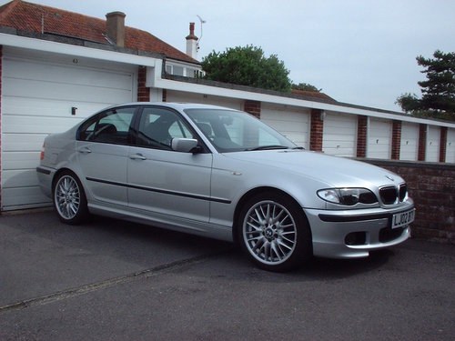 2002 • • BMW 325i Sport - just 22700 miles from new • • For Sale