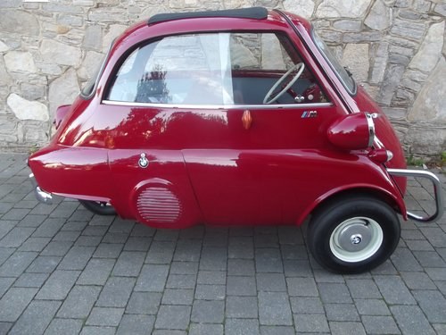1958 BMW ISETTA 300 LHD BUBBLECAR (rare semi-auto version) VERKAUFT