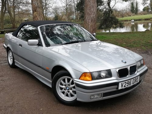 1999 BMW E36 323 CONVERTIBLE, MANUAL, 77300 MILES. In vendita