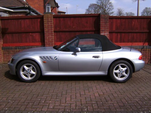 1997 bmw z3 1.9 roadster very low miles. (11,100) For Sale