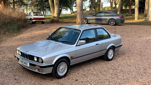 1990 BMW E30 318i Lux - Comprehensive History File VENDUTO