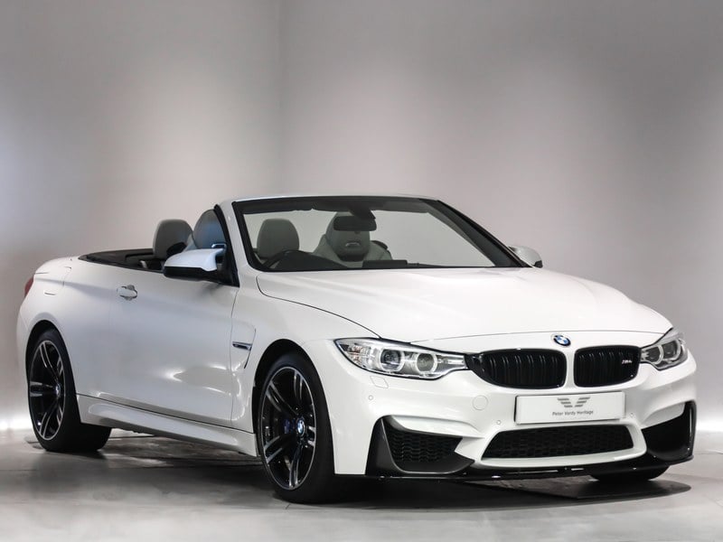 Huge Specification BMW M4