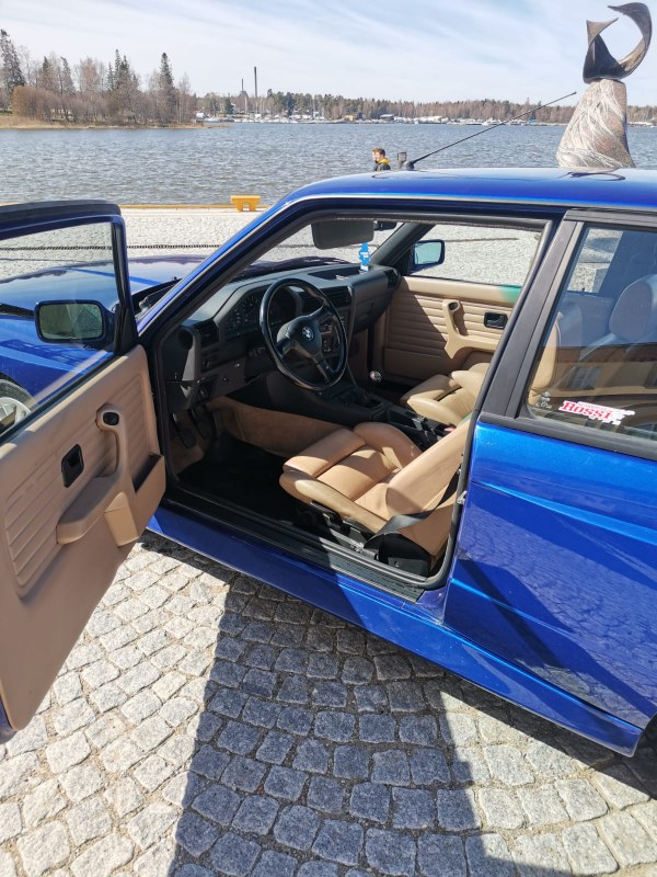 1988 BMW M3 - 4