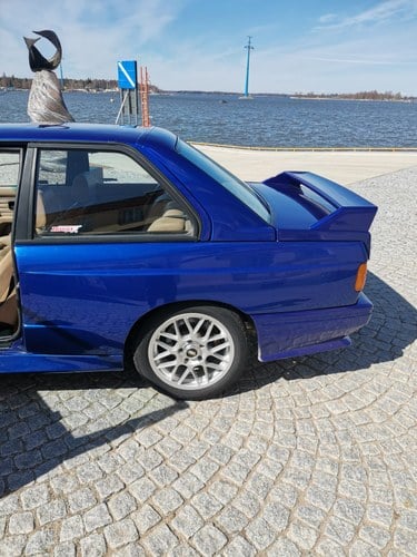 1988 BMW M3 - 5
