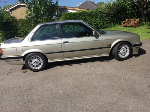 1989 Immaculate, very low mileage, 2 door BMW E30 318i For Sale