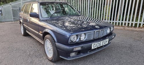 1989 BMW e30 325i Touring Royal blue metalic High spec leather For Sale