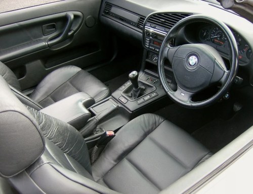 1999 323i Manual convertible with brand new convertible roof En Venta