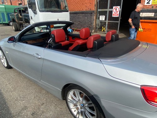 2007 Beautiful 320 SE Cabriolet BMW SOLD