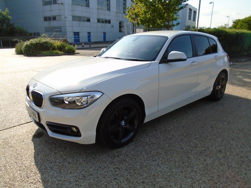 2015 BMW 1 Series 1.5 Petrol 118i Sport (s/s) 5dr Manual In vendita