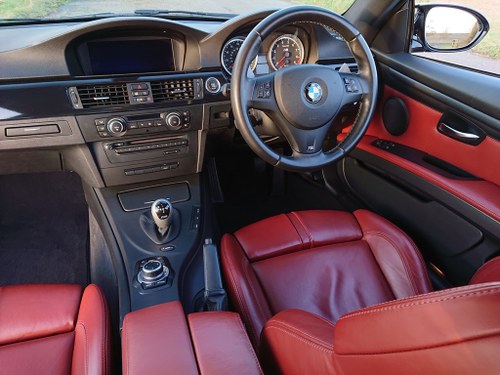 2010 BMW M3 - 6