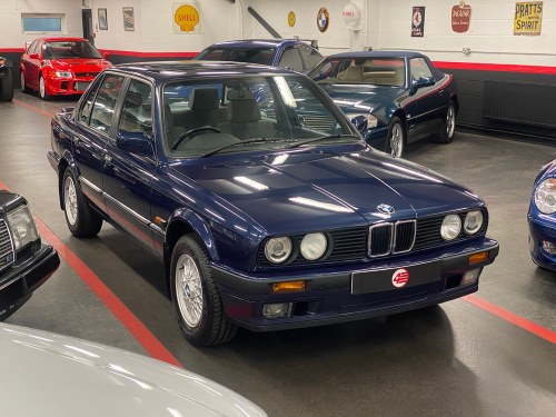 1990 BMW E30 318i Lux /// 1 Former Keeper /// 39k Miles For Sale