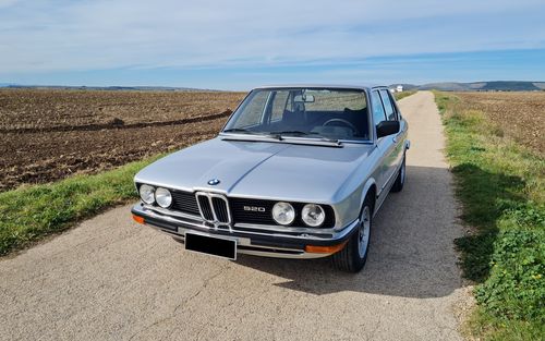 1981 BMW 520/6 (E12) - rare 5 manual gearbox - first paint (picture 2 of 30)