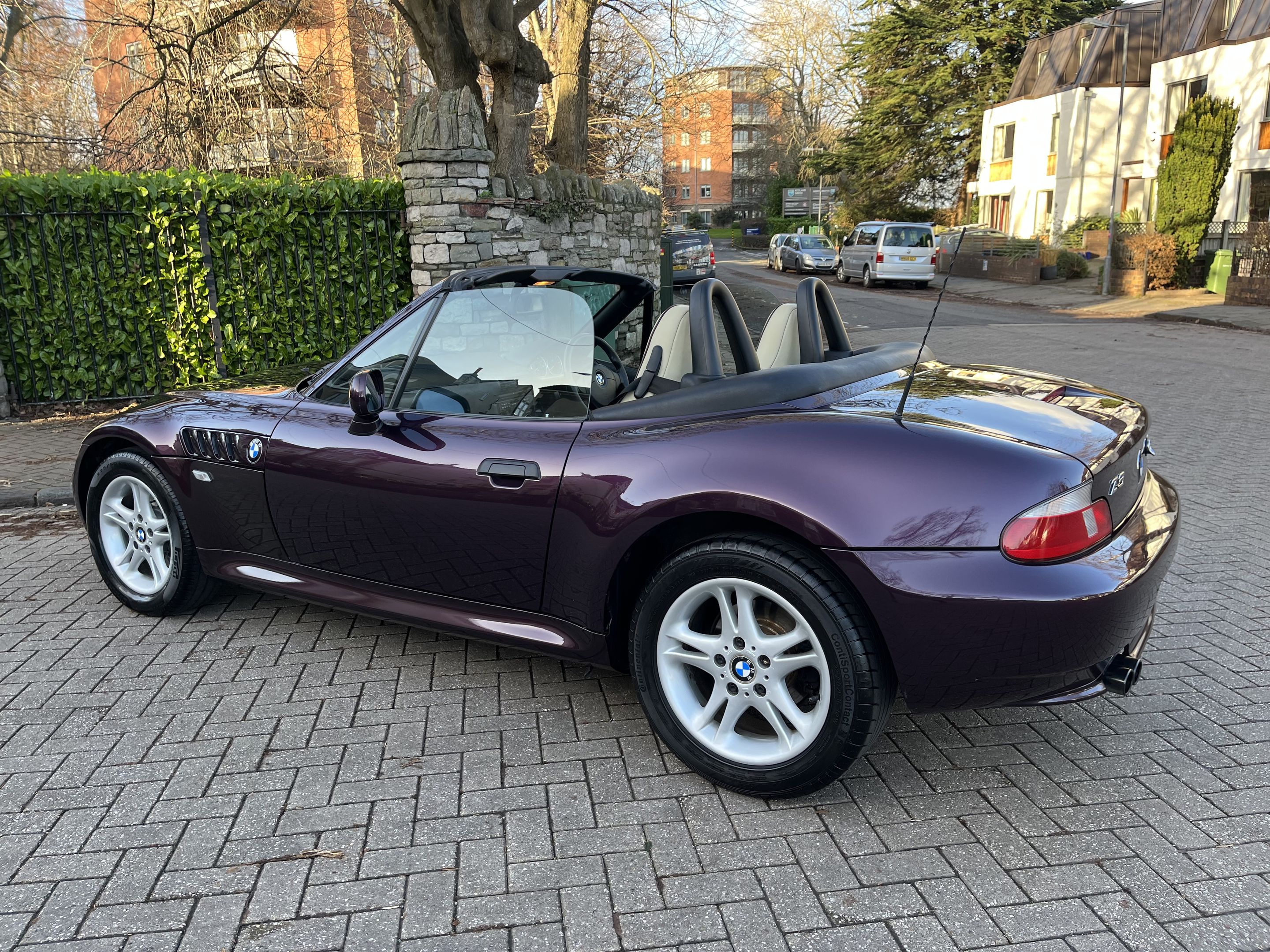 2000 BMW Z3 2.0 6 Cylinder Individual in Mora Red with Lemon 38k For Sale