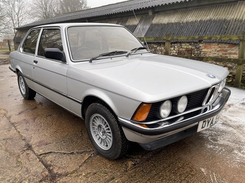 gorgeous 1982 BMW E21 320 2-door automatic just 32k miles SOLD